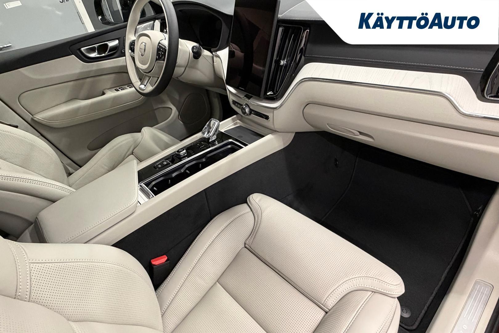 VOLVO XC60 2027