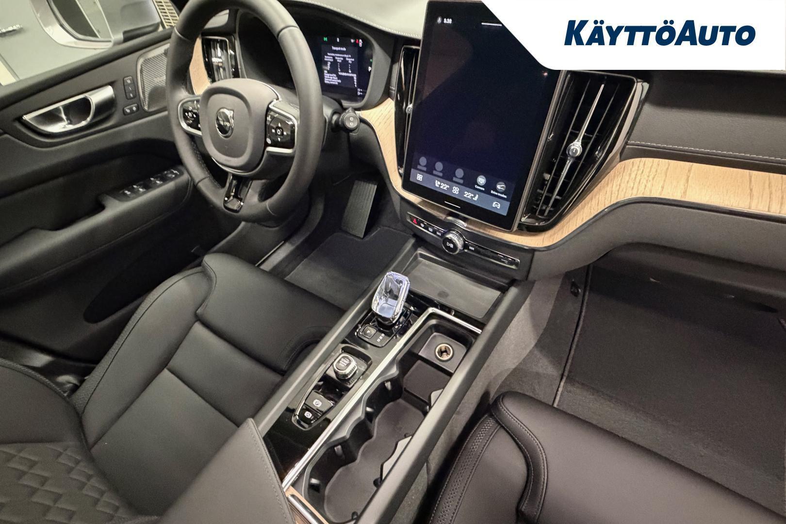 VOLVO XC60 2027
