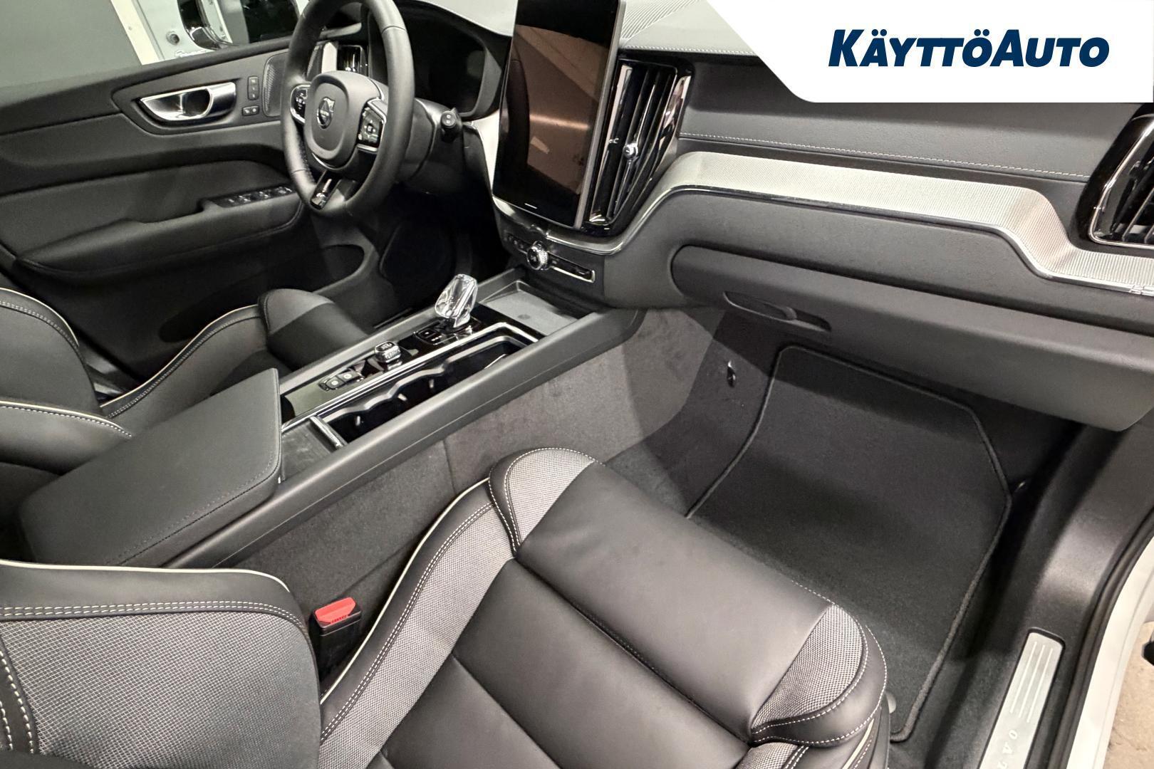 VOLVO XC60 2027