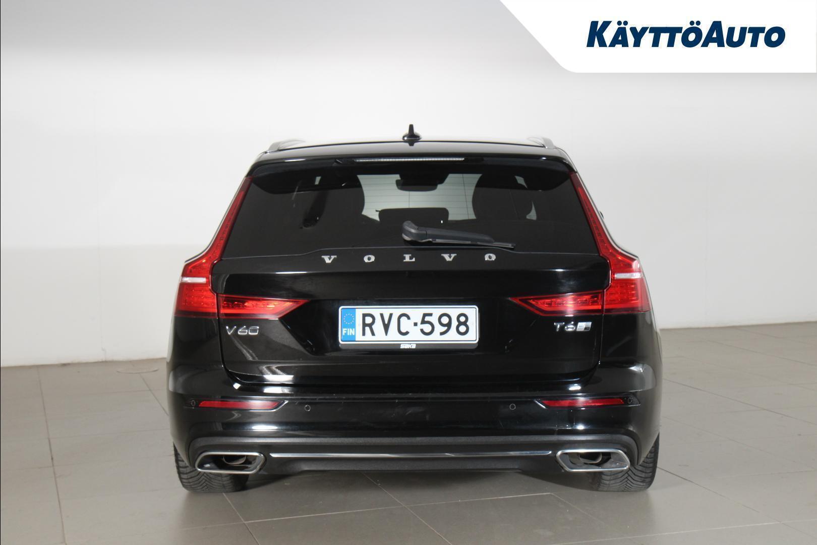 VOLVO V60 5