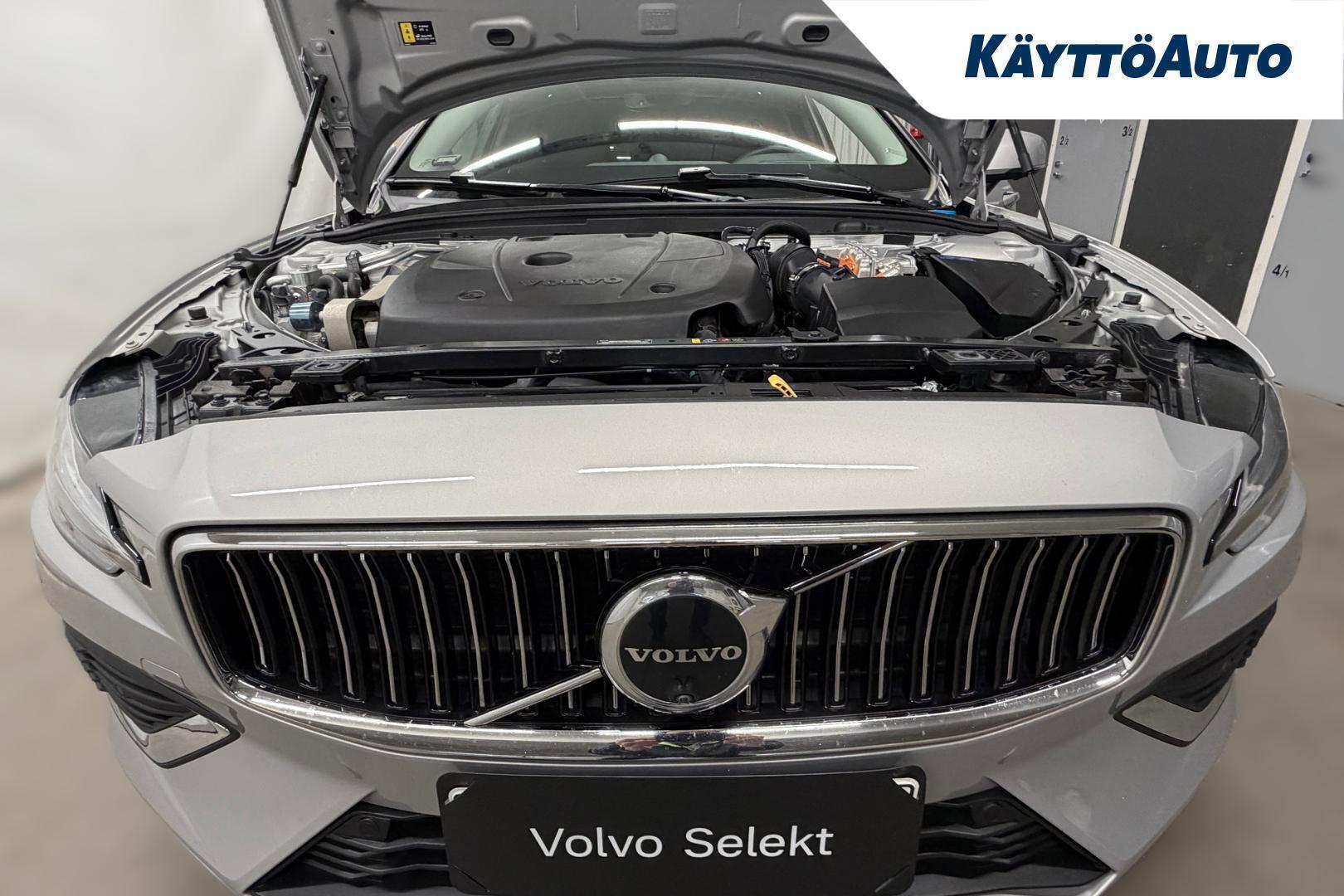 VOLVO V60 2024