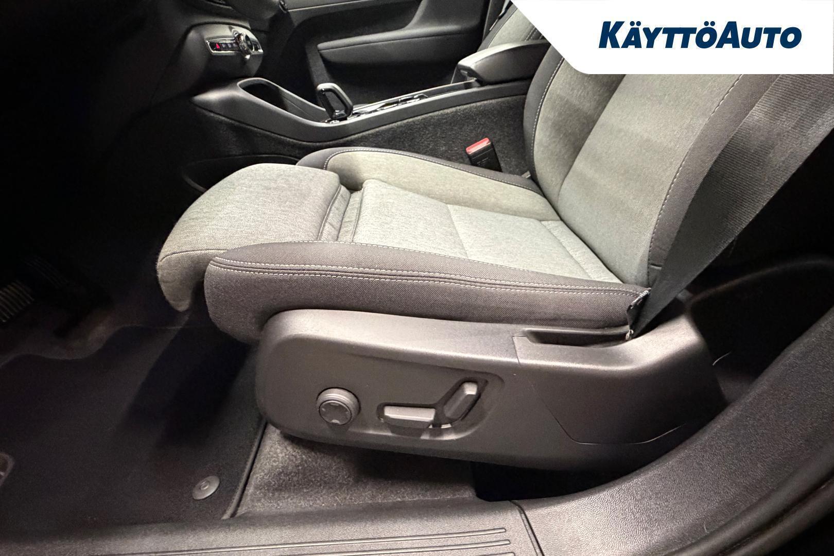 VOLVO XC40 2024