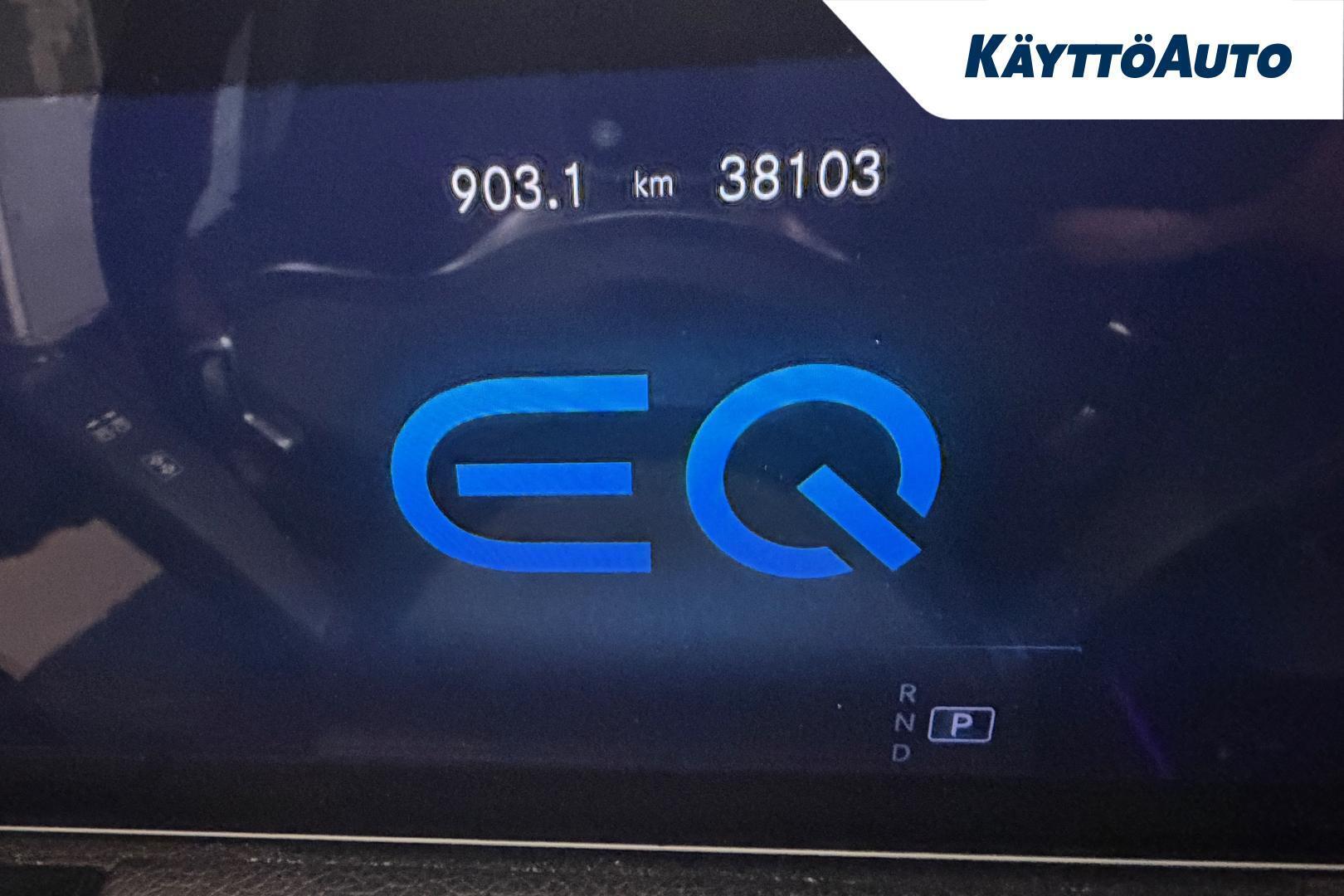 MERCEDES-BENZ EQA 2021