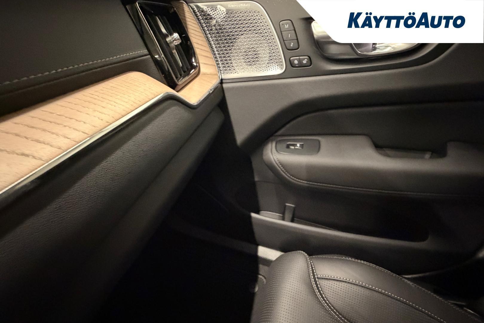 VOLVO XC60 21