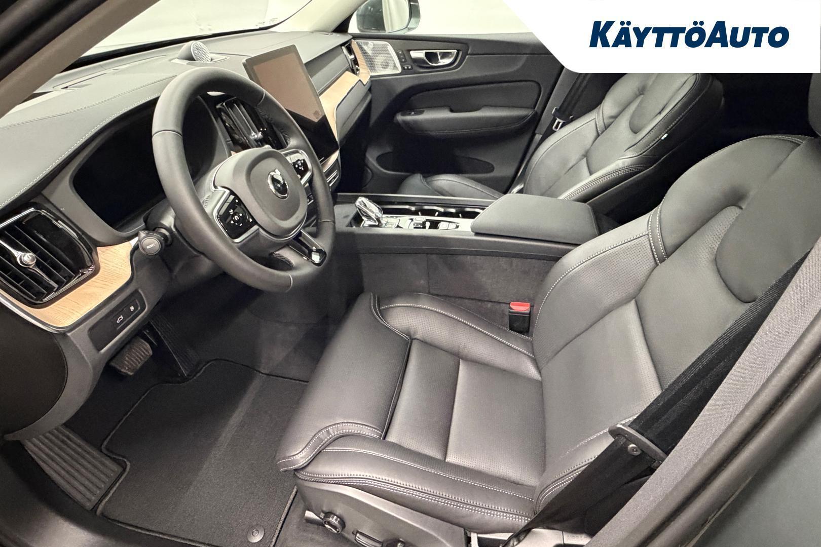 VOLVO XC60 4