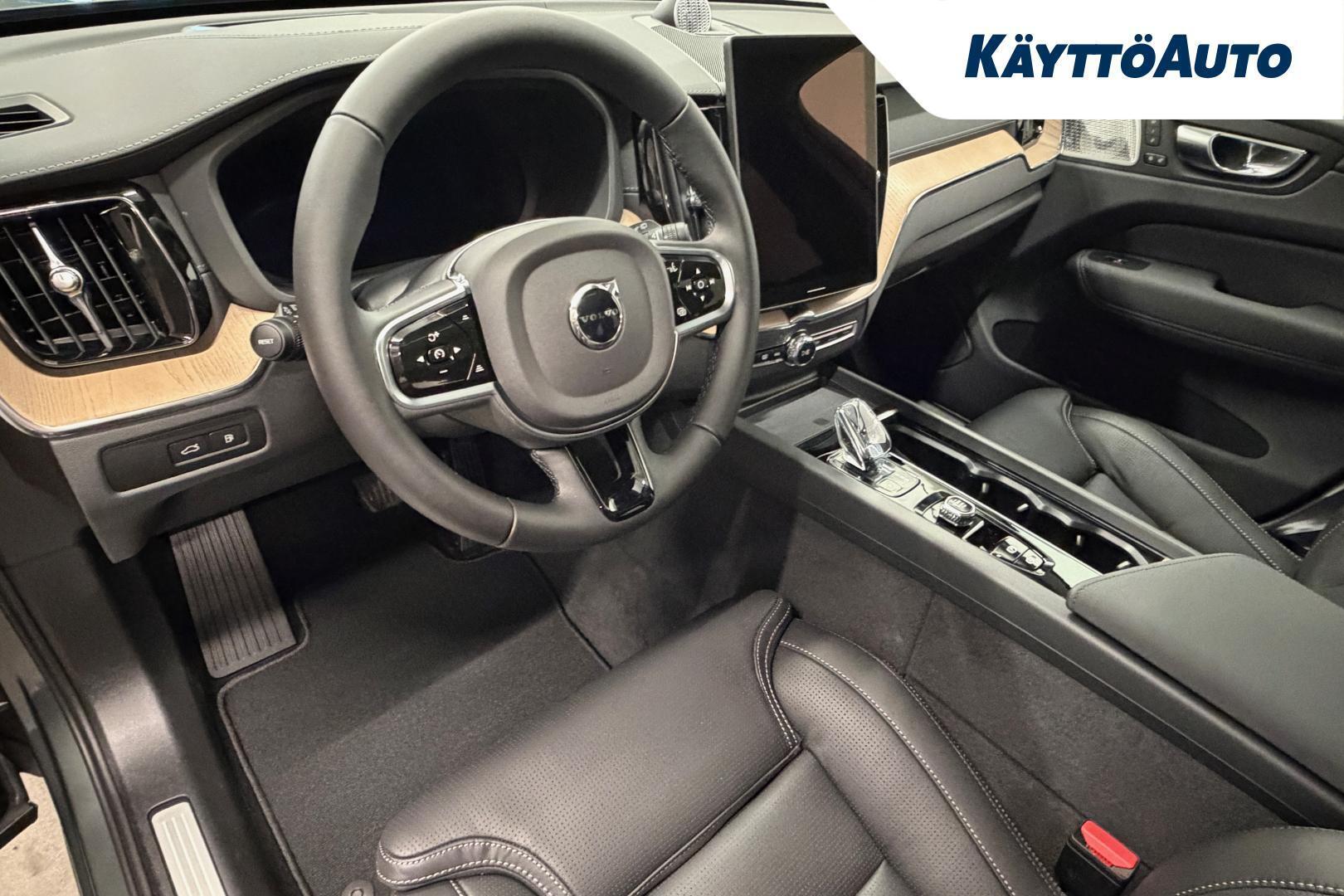 VOLVO XC60 7