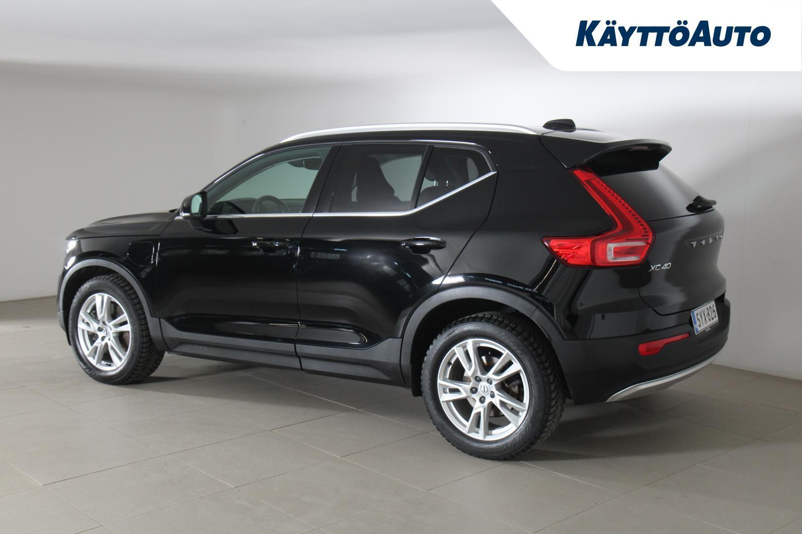 VOLVO XC40 2021