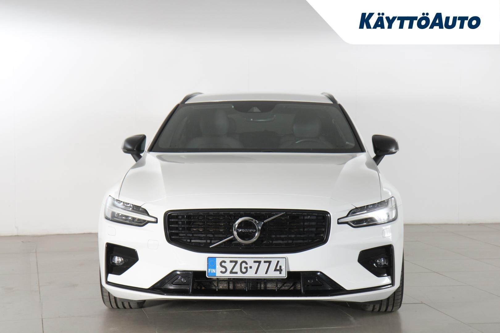 VOLVO V60 2022