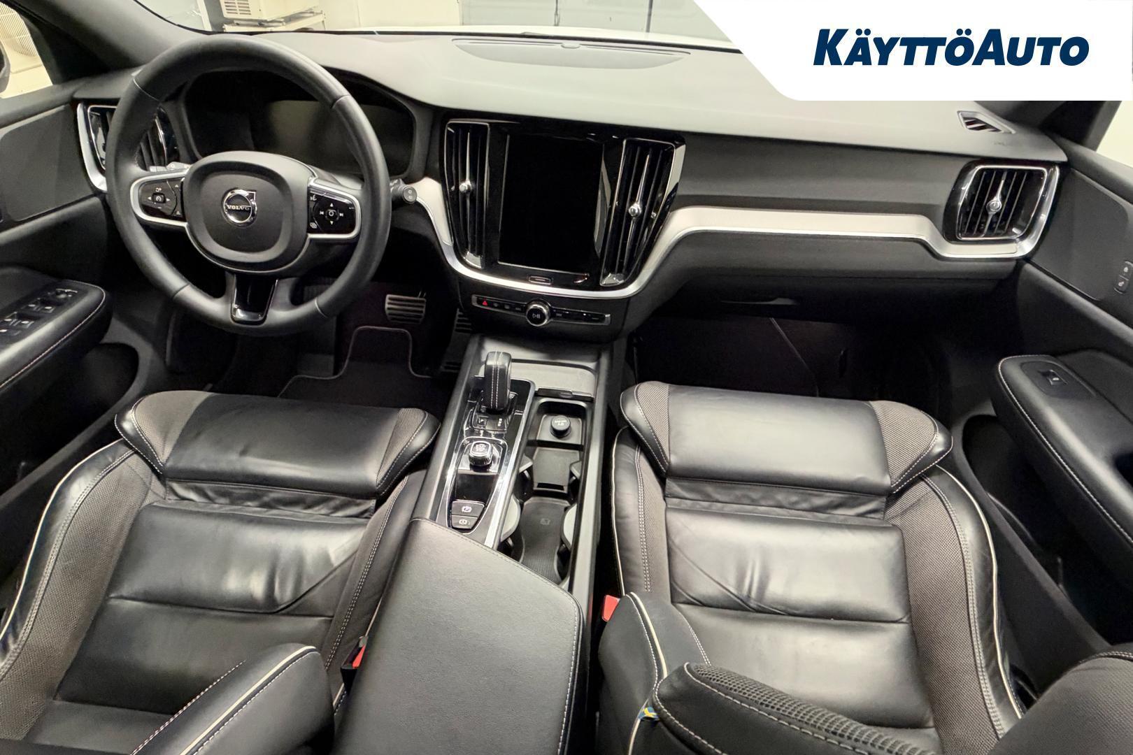 VOLVO V60 2022