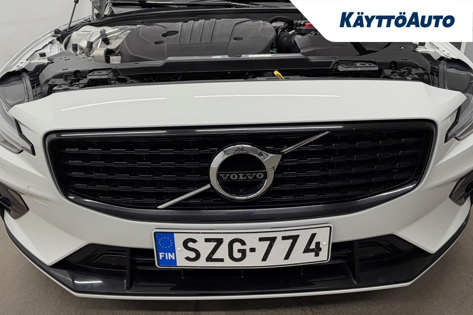 VOLVO V60 2022