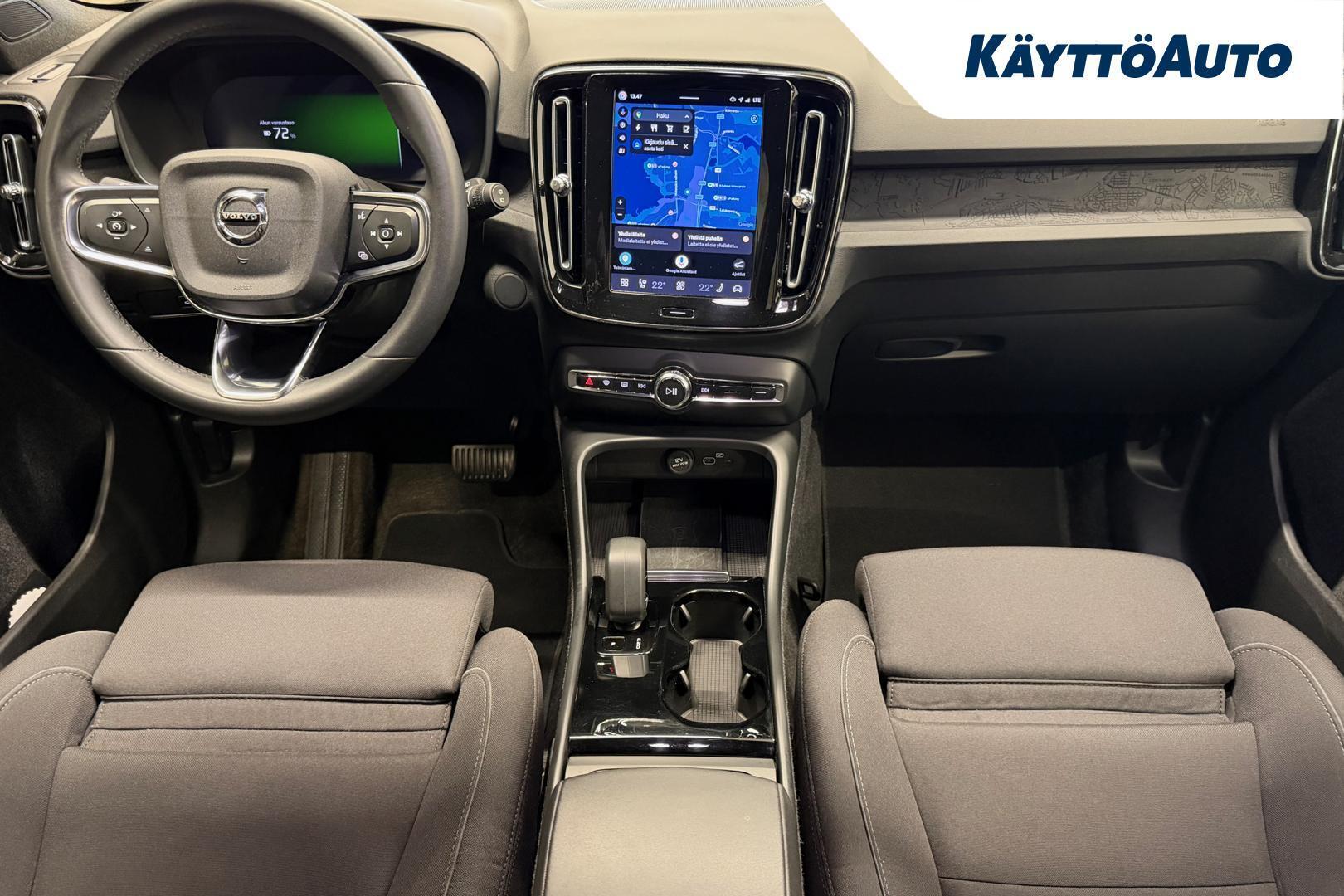VOLVO XC40 16