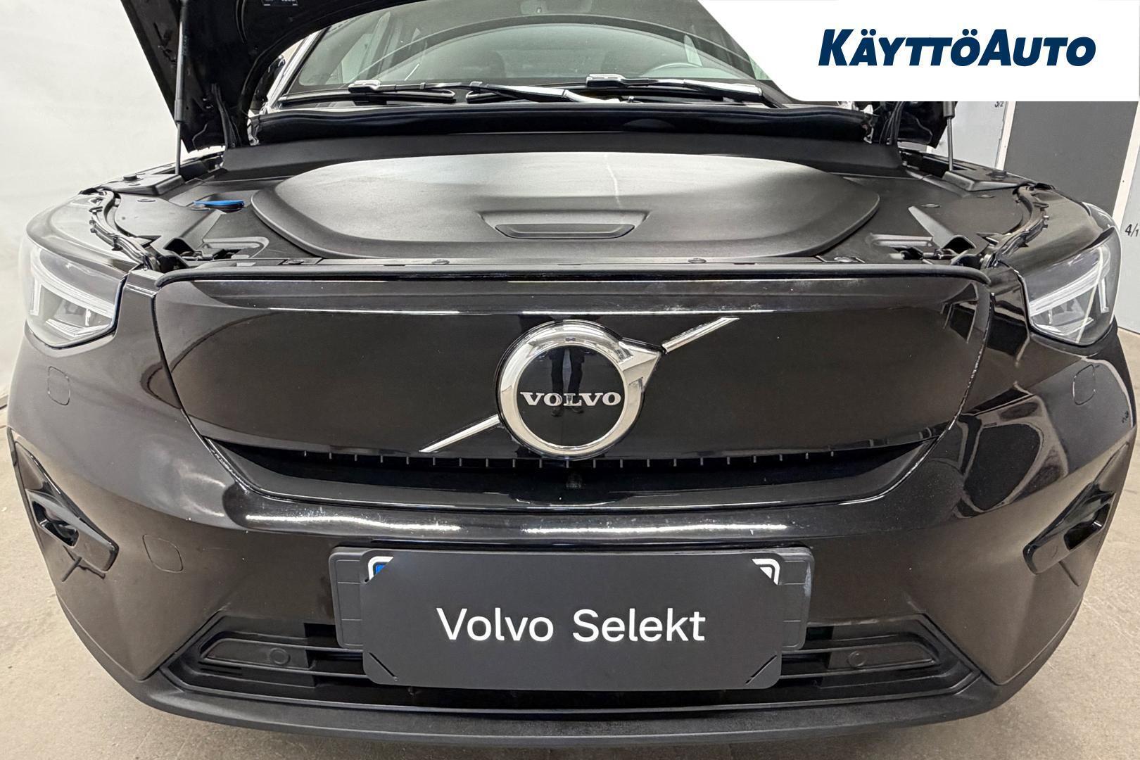 VOLVO XC40 22