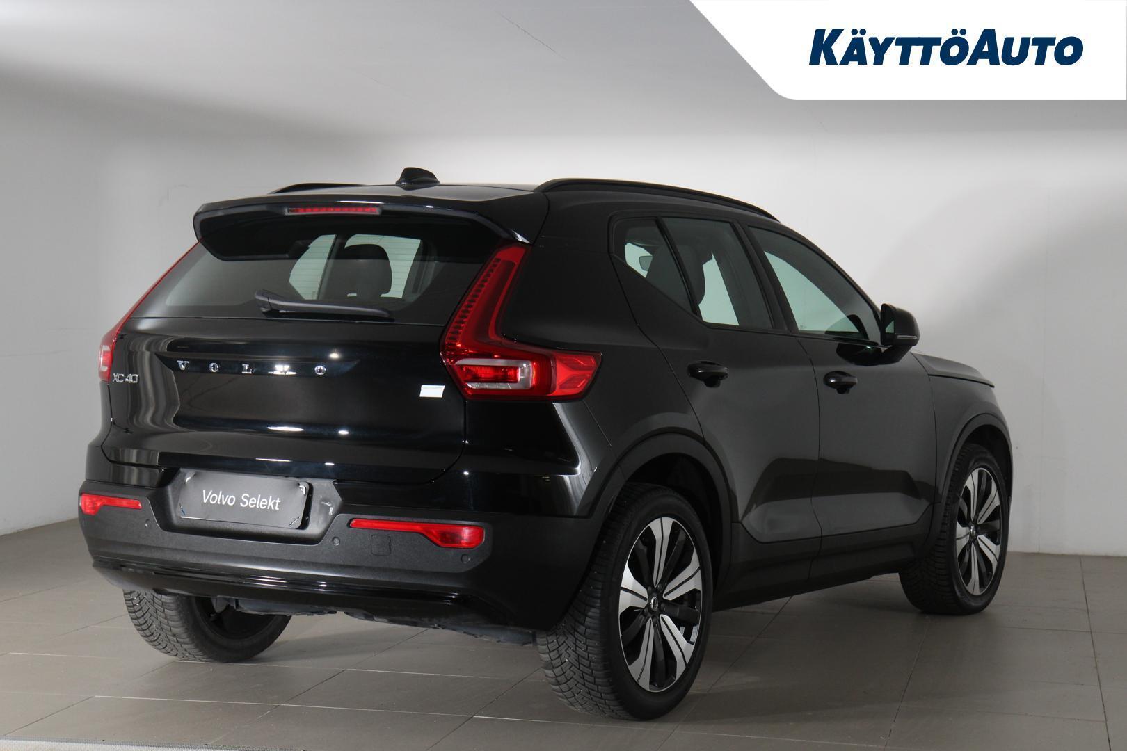 VOLVO XC40 5