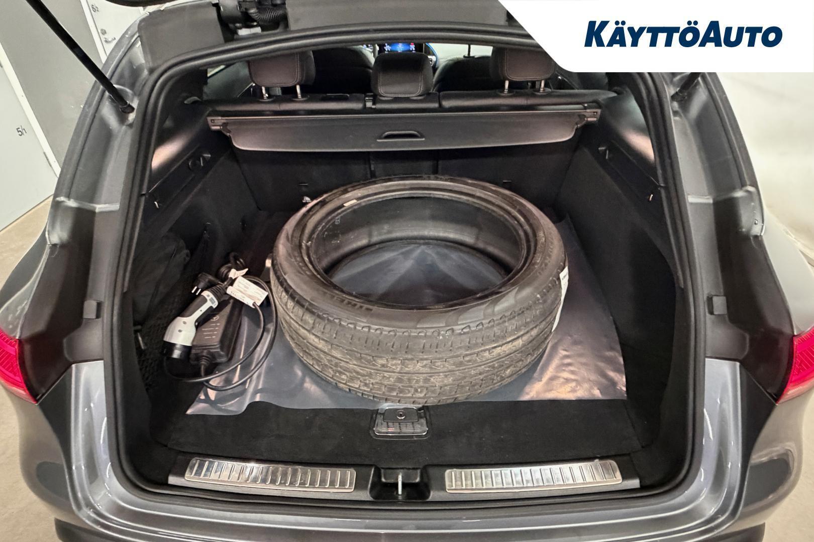 MERCEDES-BENZ EQC 2020