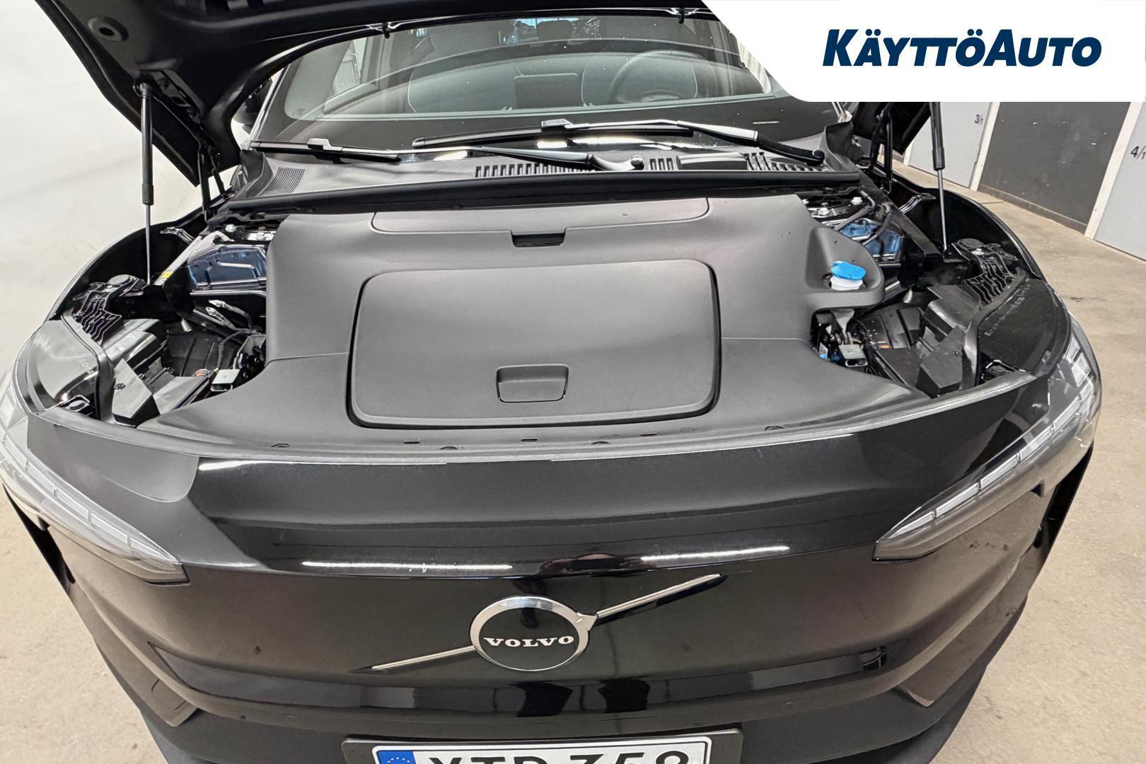 VOLVO EX30 2026