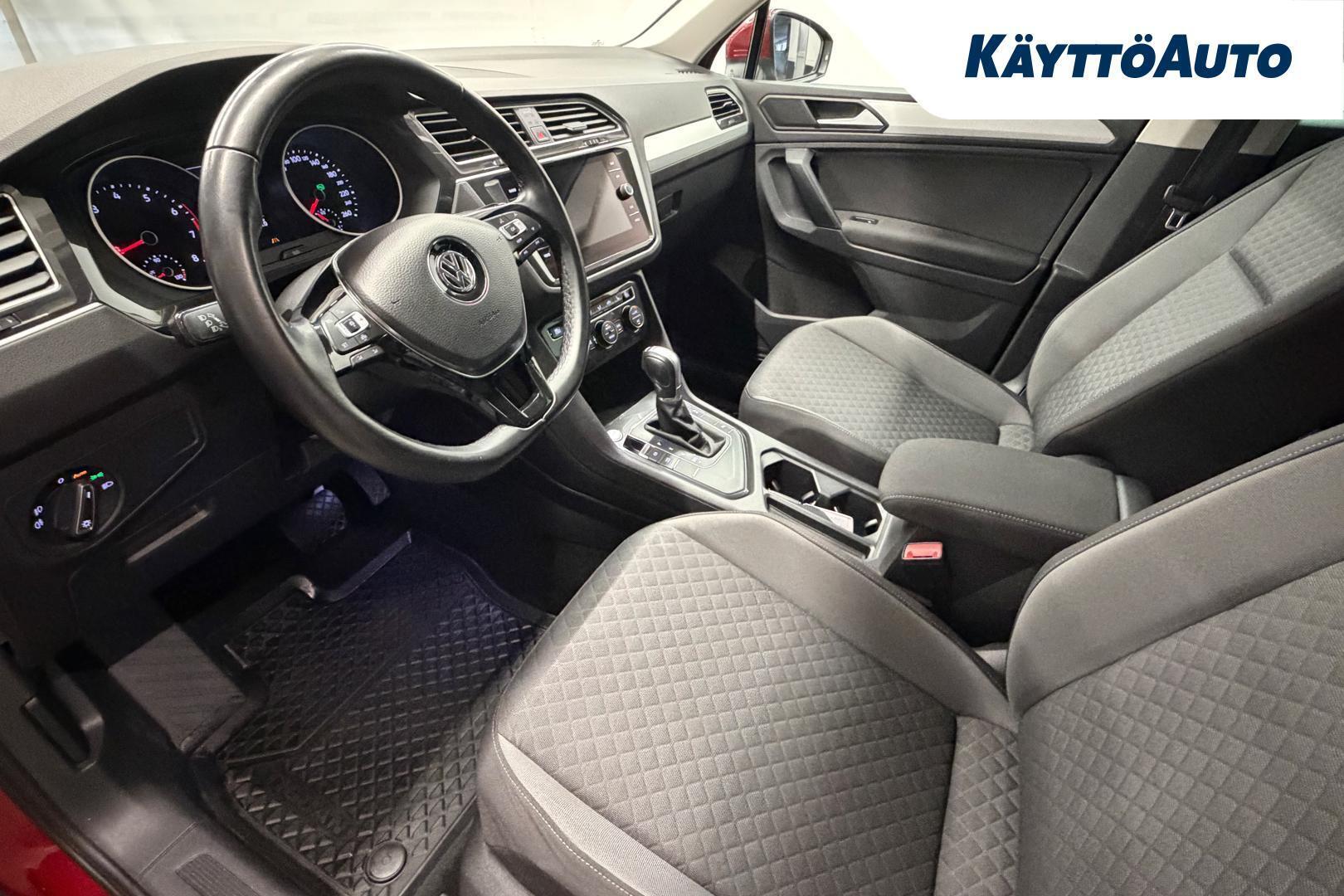 VOLKSWAGEN Tiguan 5