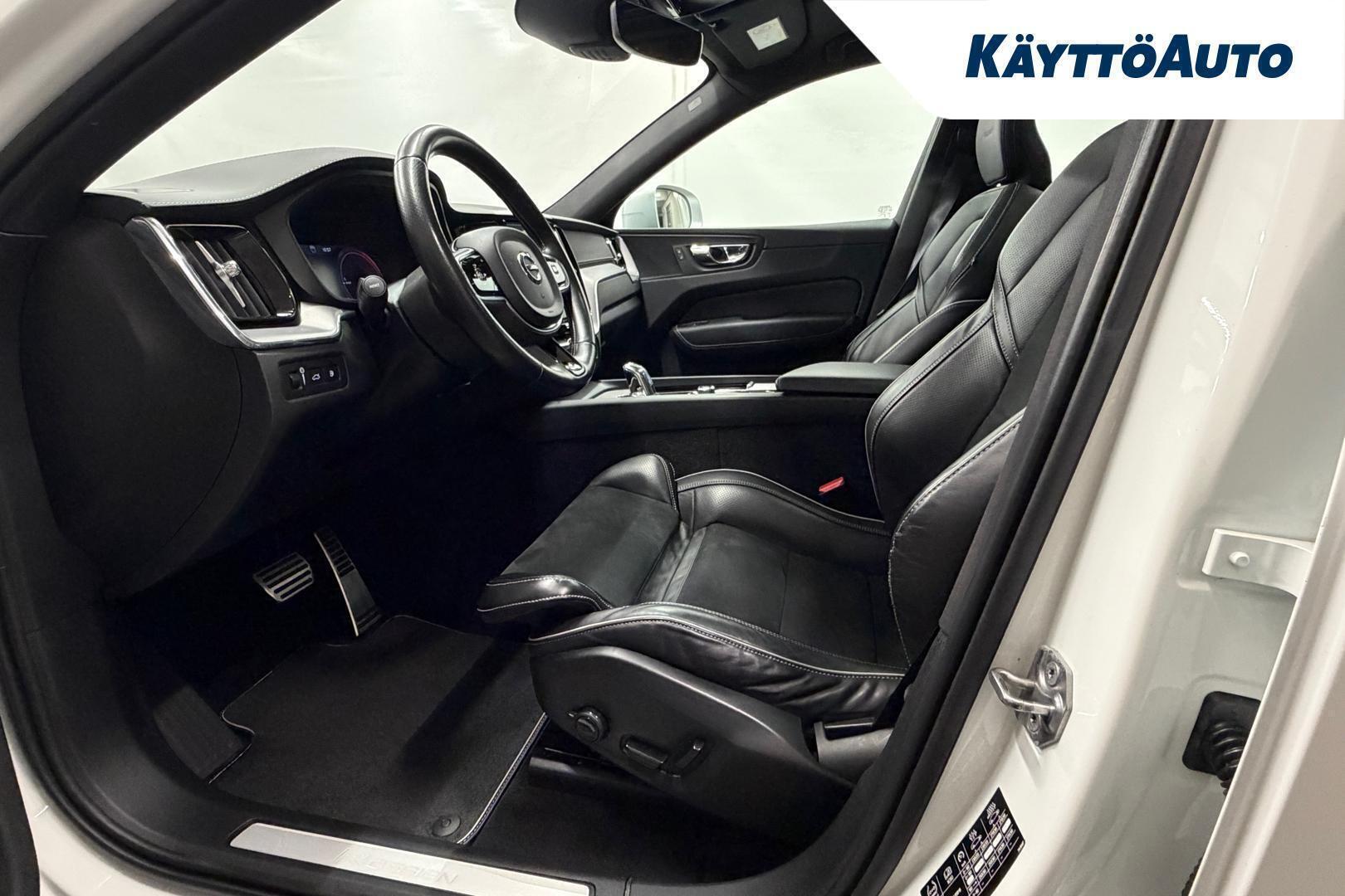 VOLVO XC60 2019