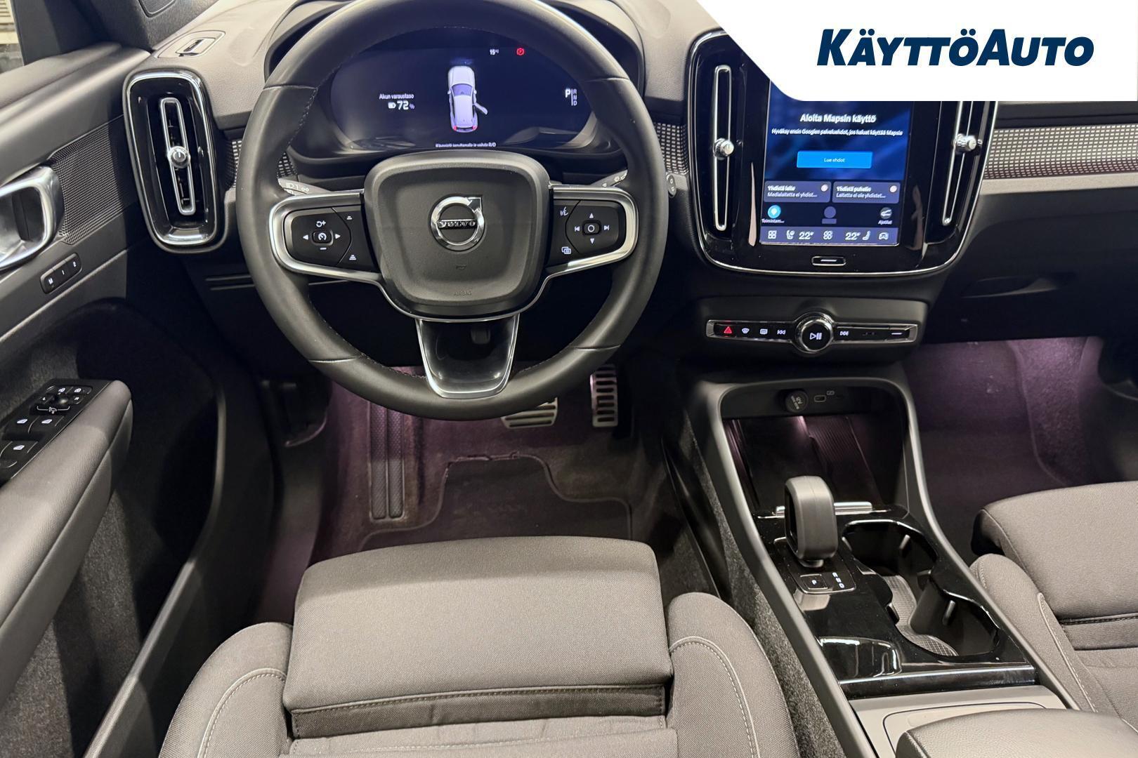 VOLVO XC40 16