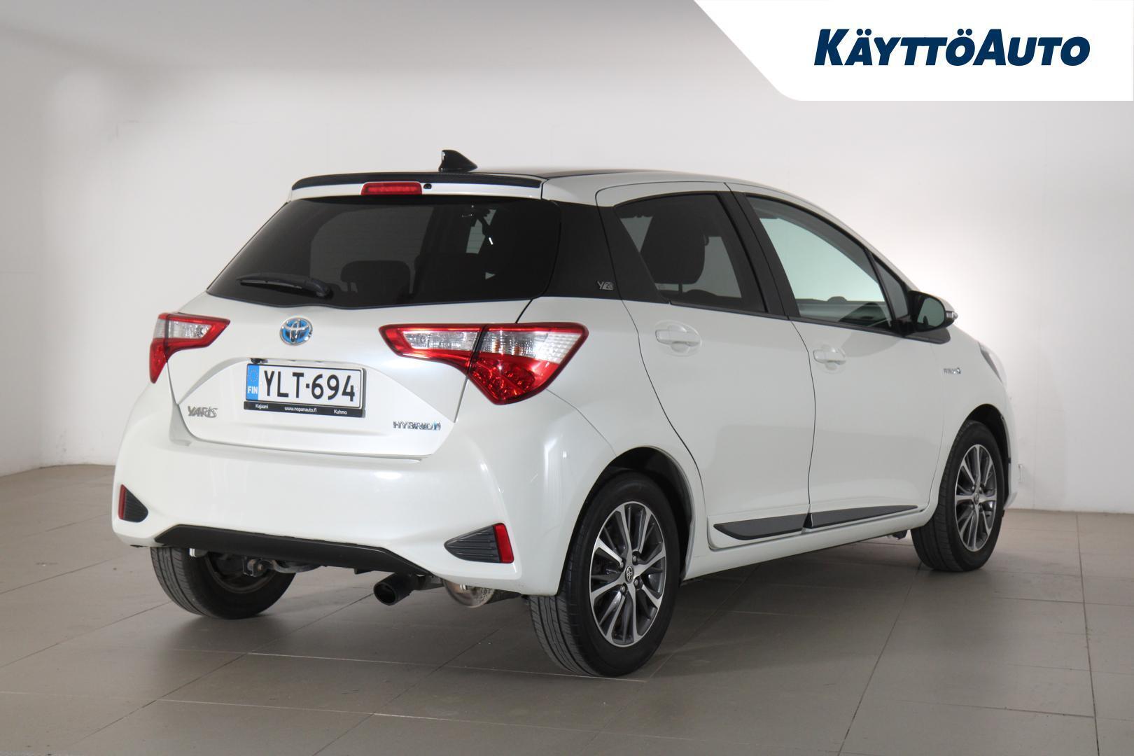 TOYOTA Yaris 4