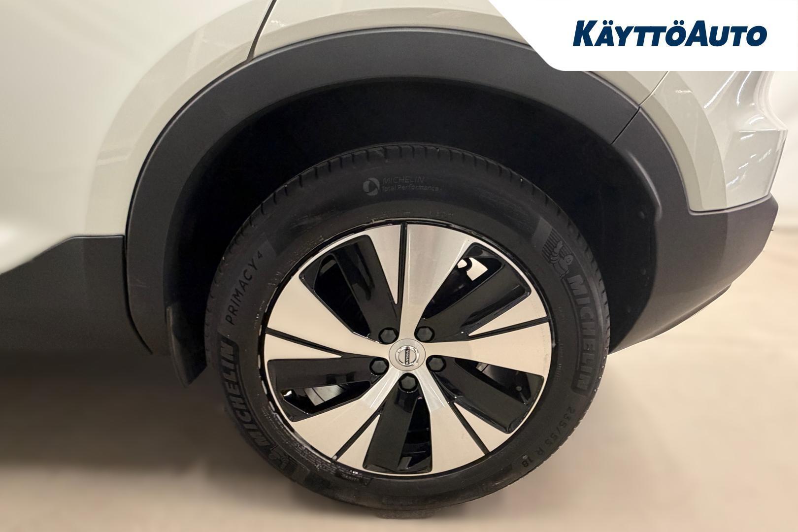 VOLVO XC40 2021