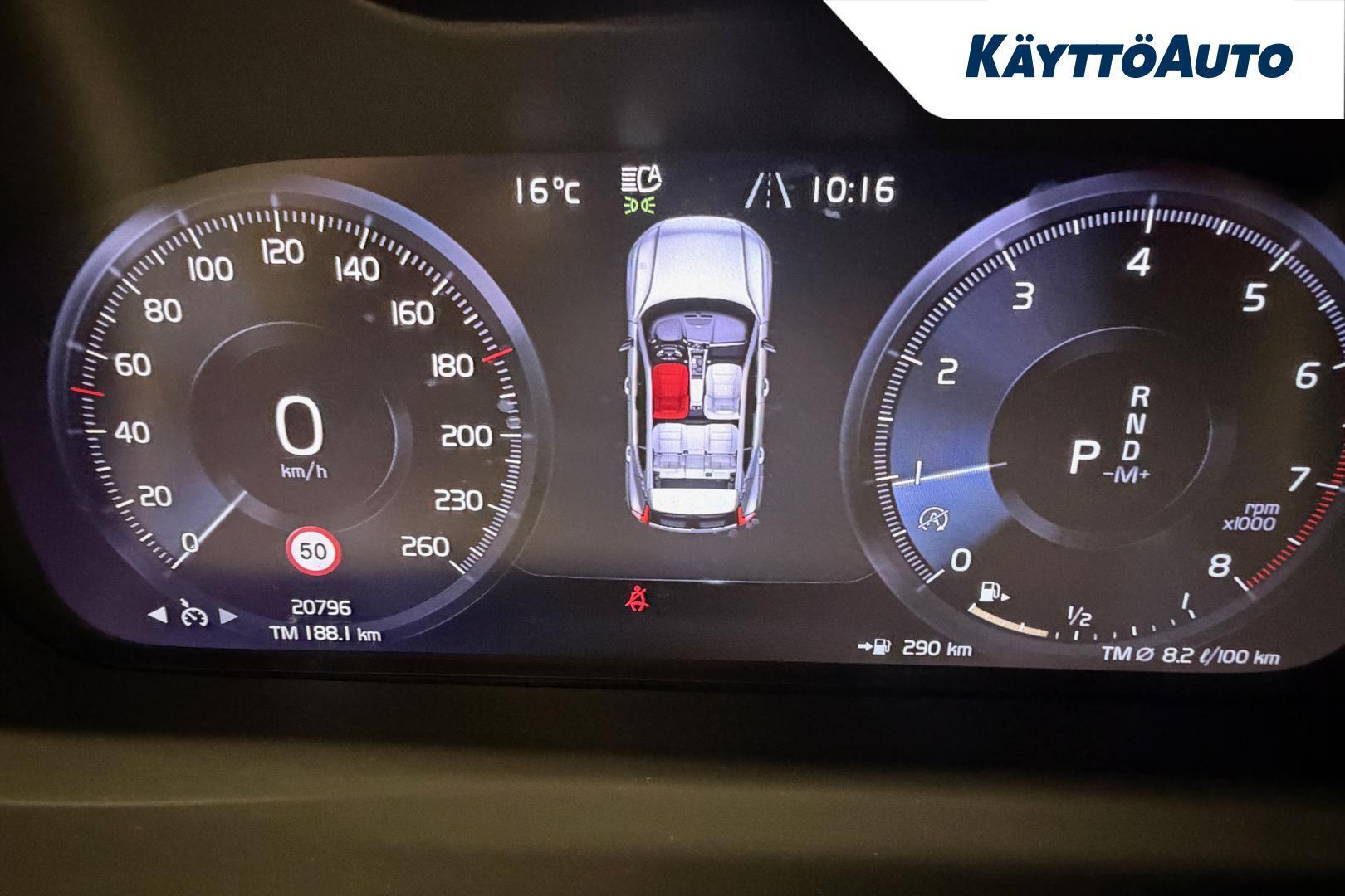 VOLVO XC40 2021