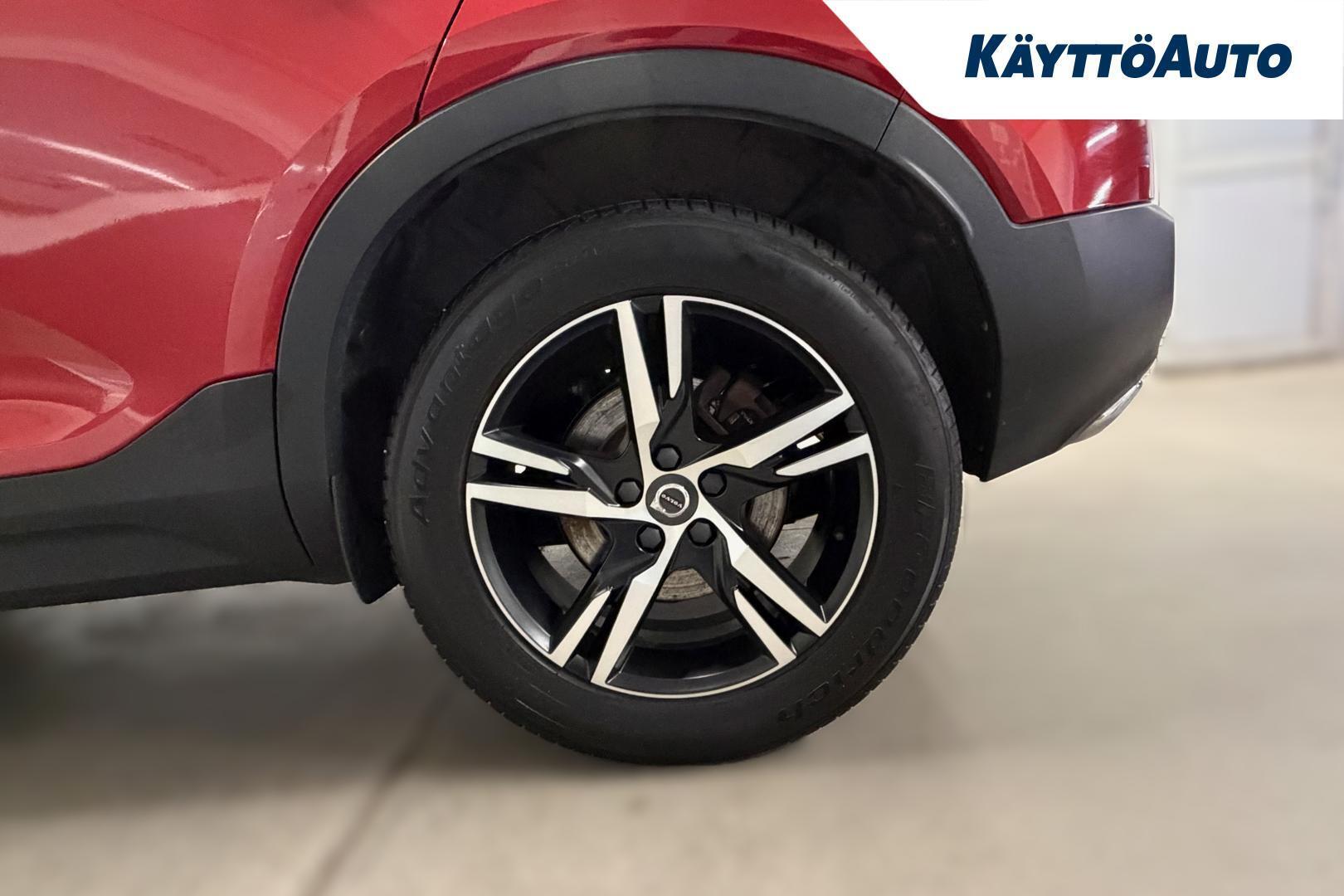 VOLVO XC40 2019
