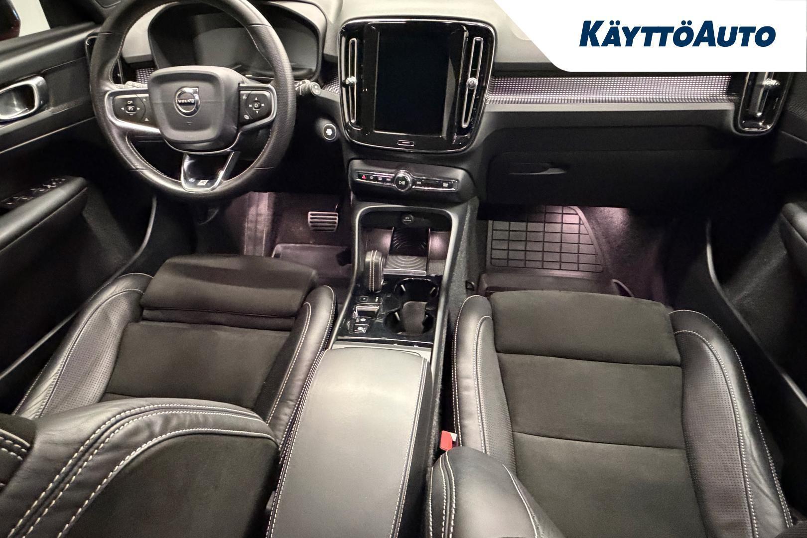 VOLVO XC40 2019