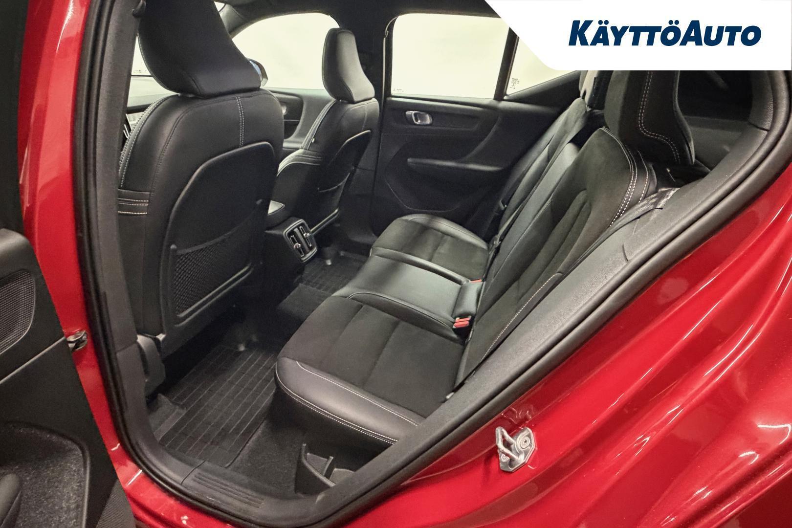 VOLVO XC40 2019