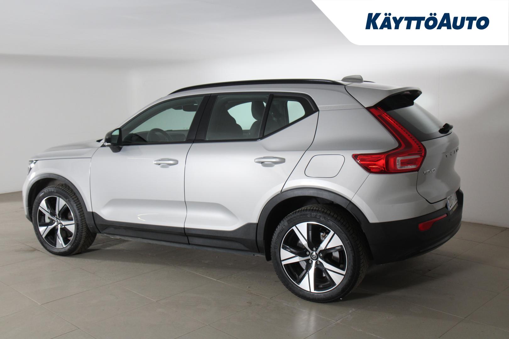 VOLVO XC40 2023