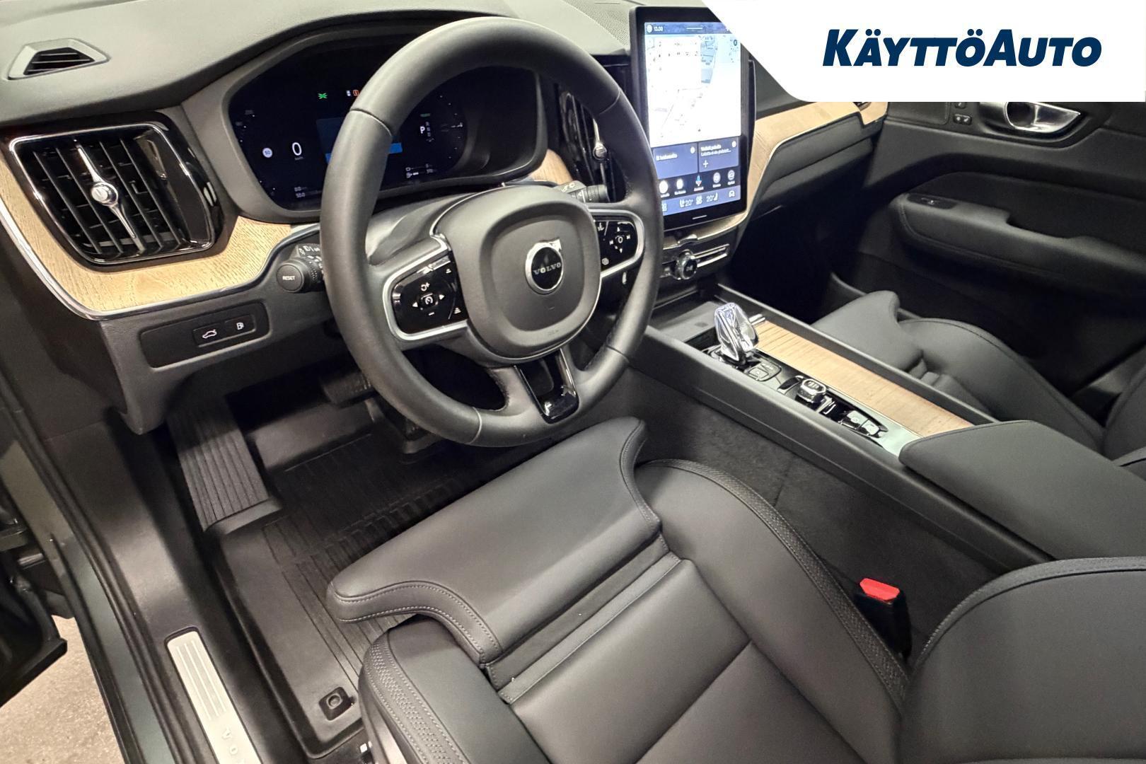 VOLVO XC60 2026