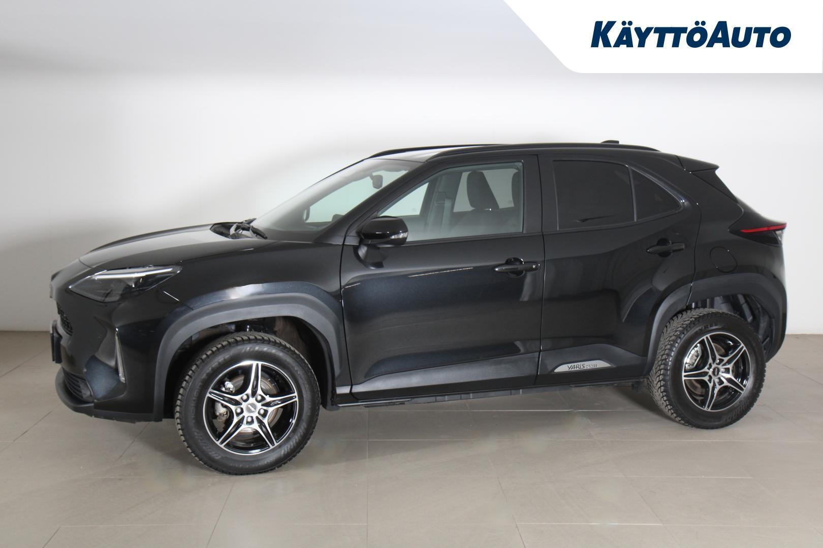 TOYOTA Yaris Cross 2025