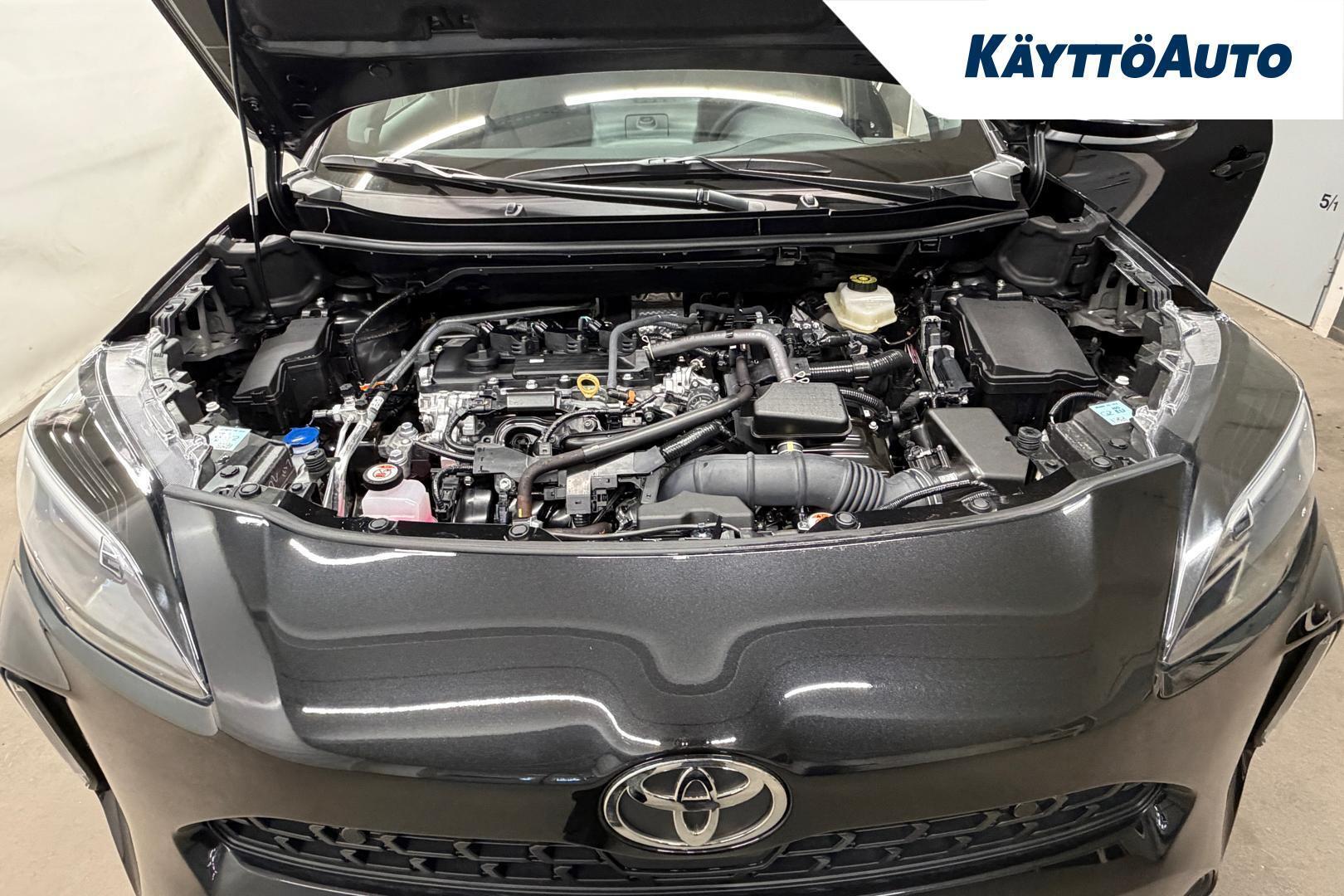 TOYOTA Yaris Cross 2025