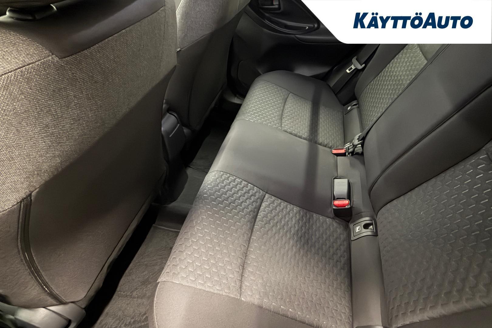 TOYOTA Yaris Cross 2025