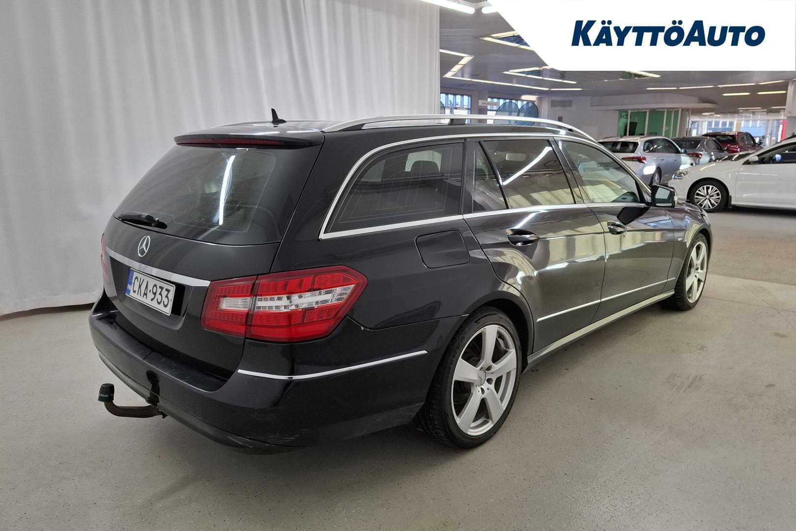 MERCEDES-BENZ E 2010