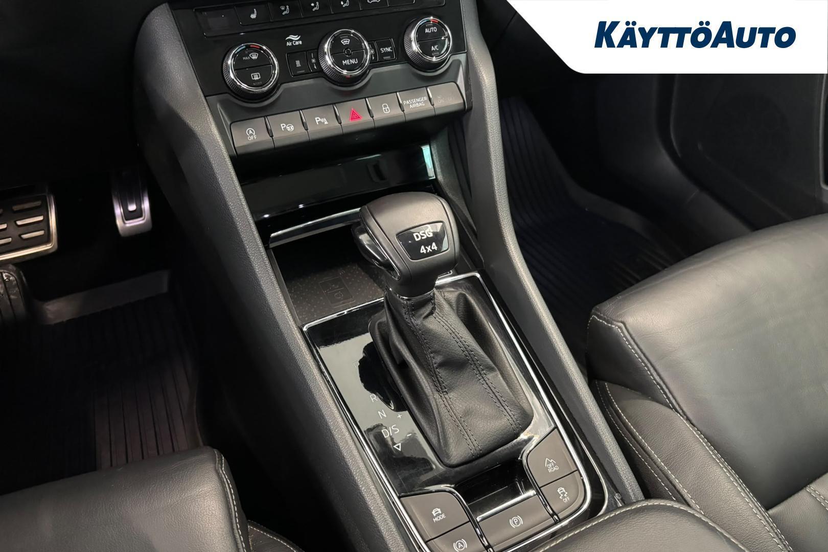 SKODA Karoq 2019
