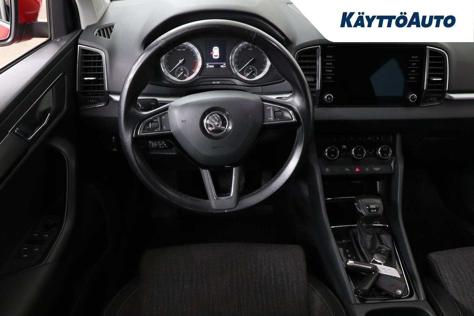 SKODA Karoq 10