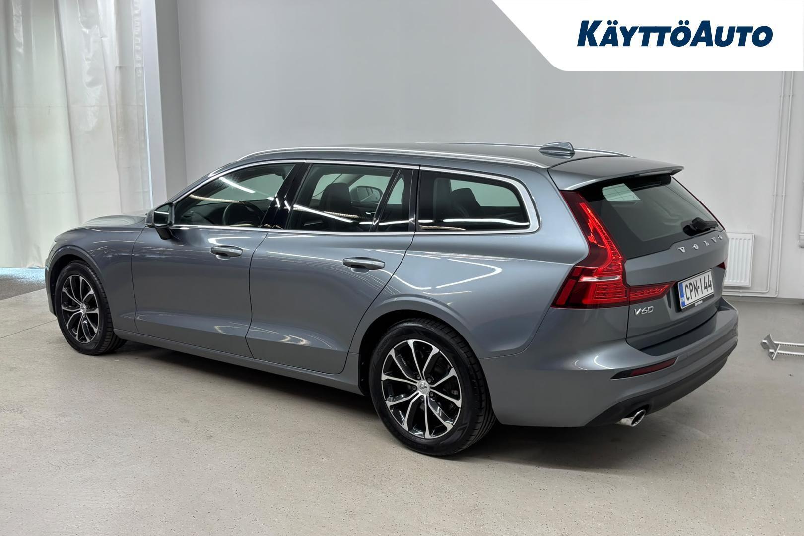 VOLVO V60 2021