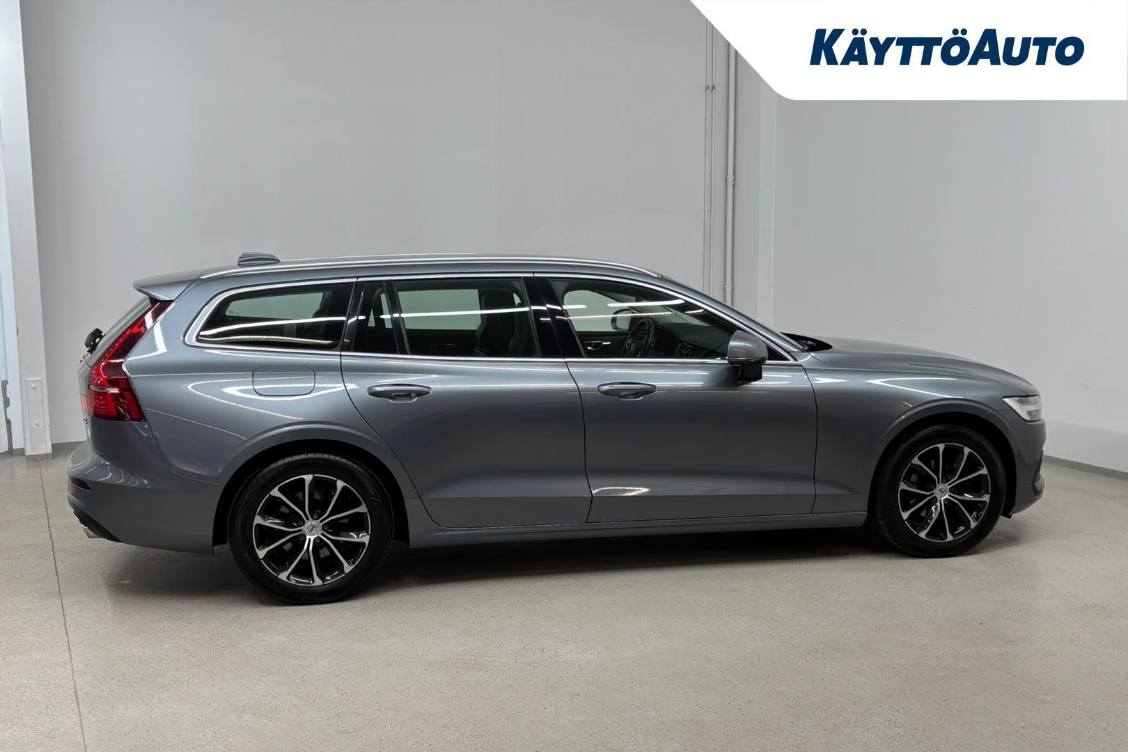 VOLVO V60 2021