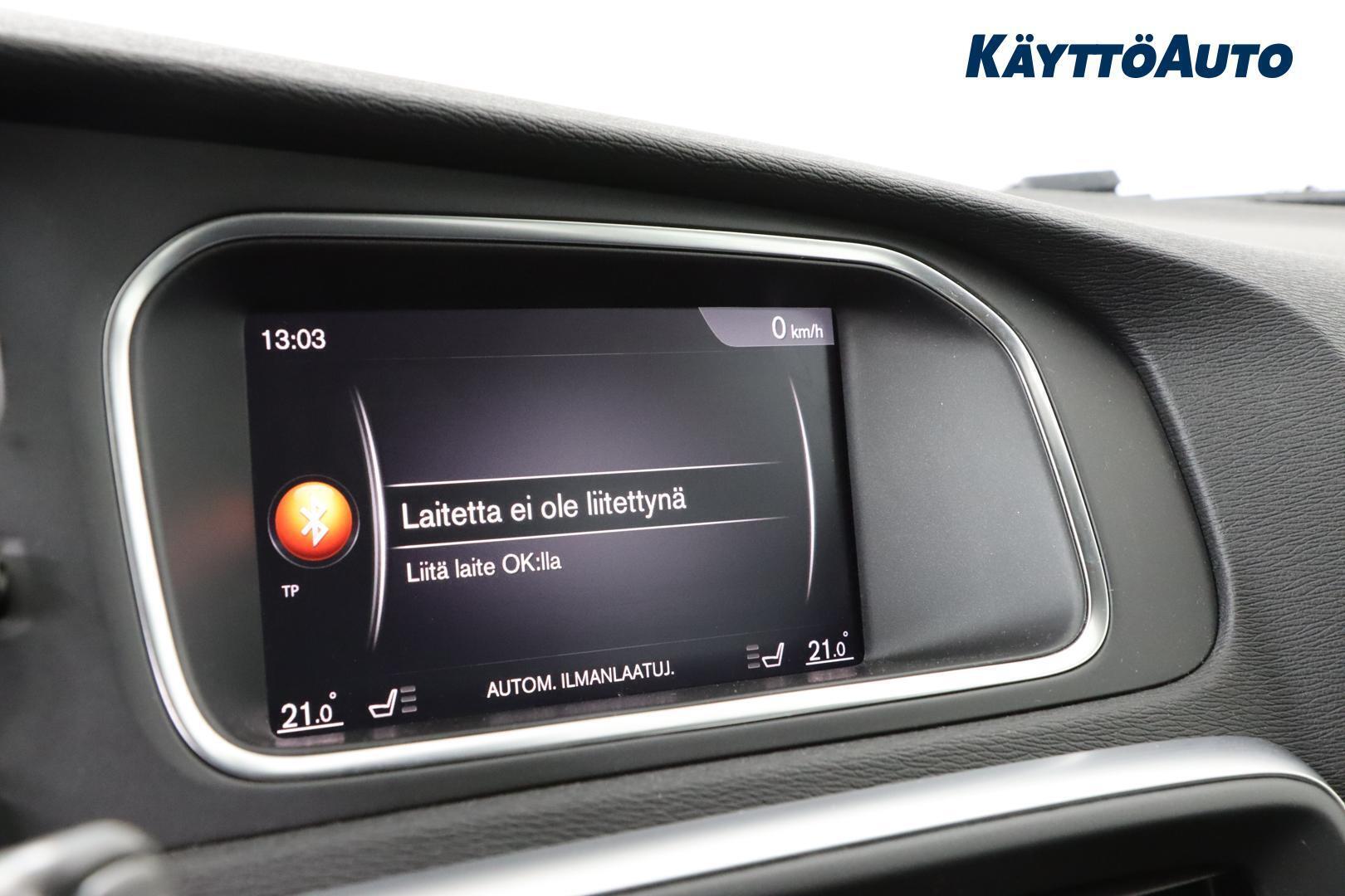 VOLVO V40 2018