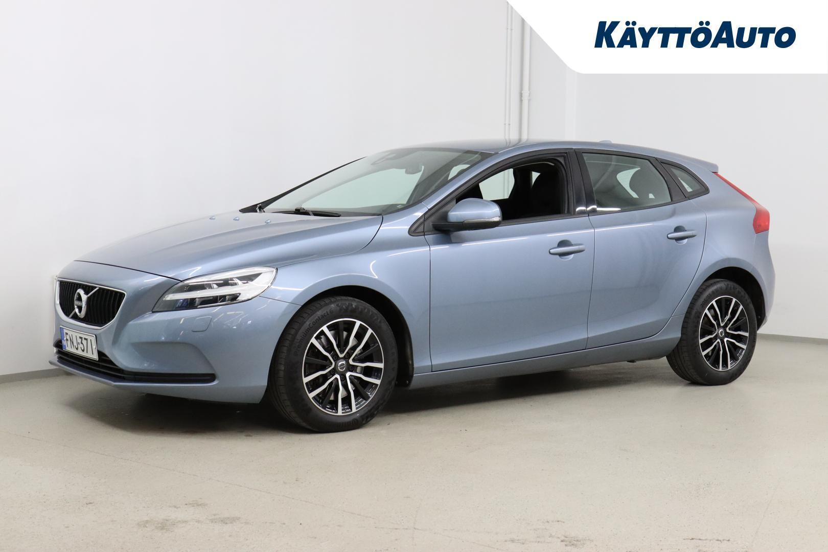 VOLVO V40 2018
