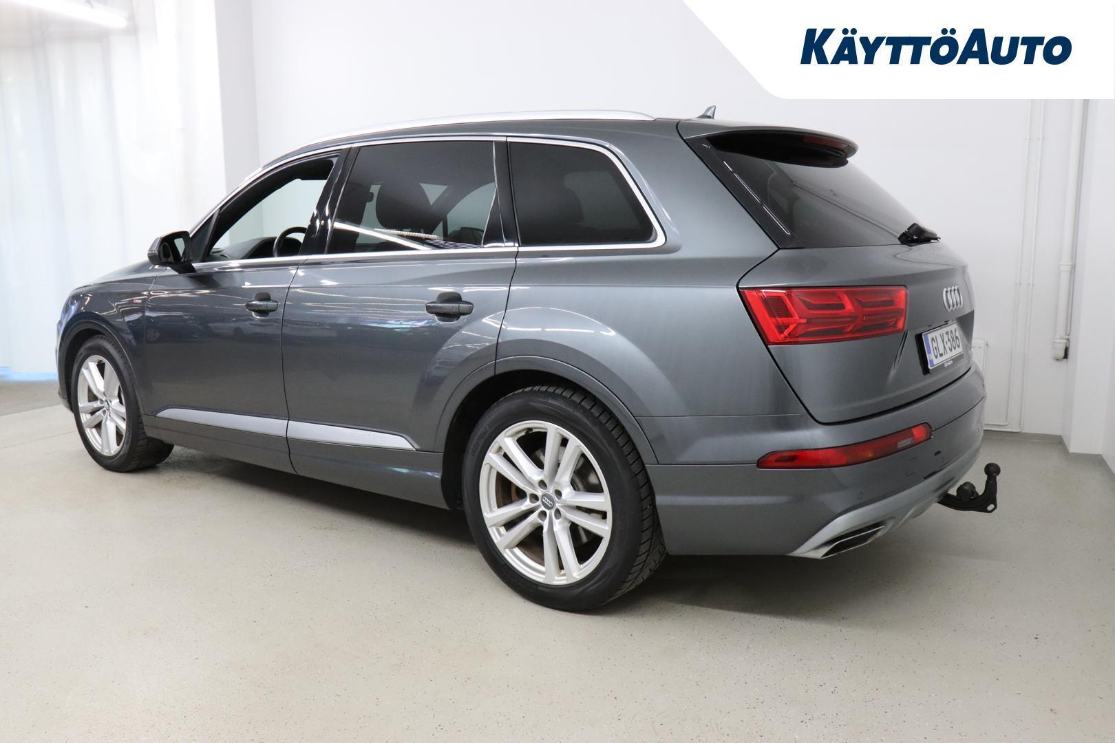 AUDI Q7 2015
