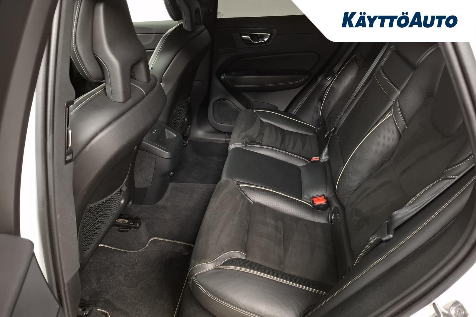 VOLVO XC60 23