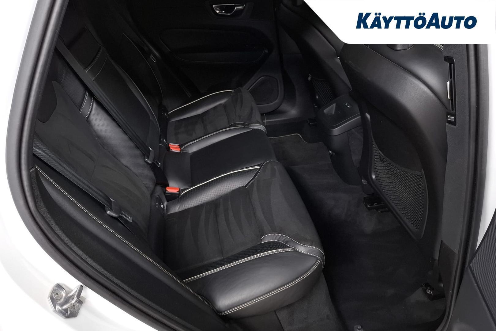 VOLVO XC60 25
