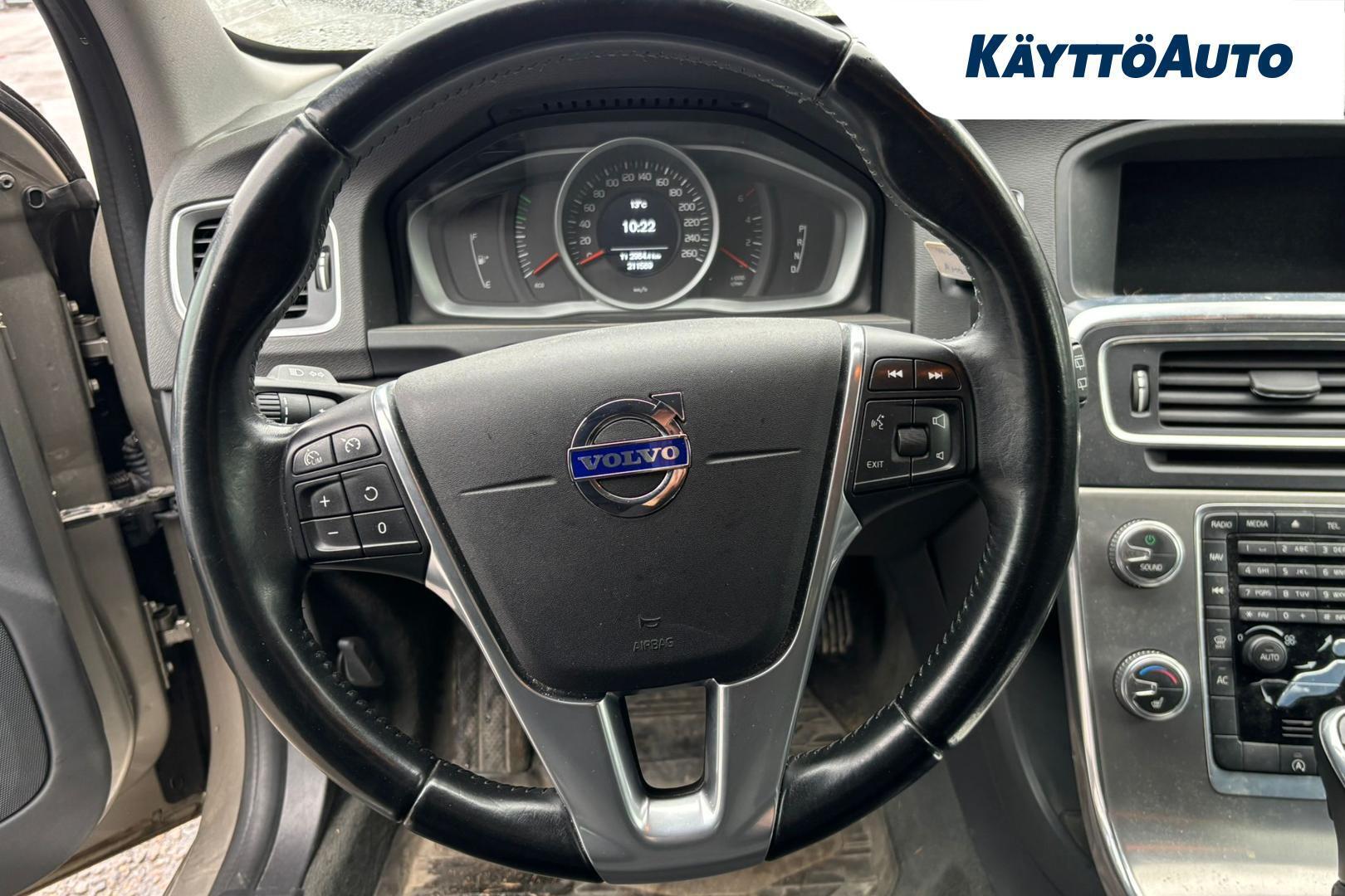 VOLVO V60 2014