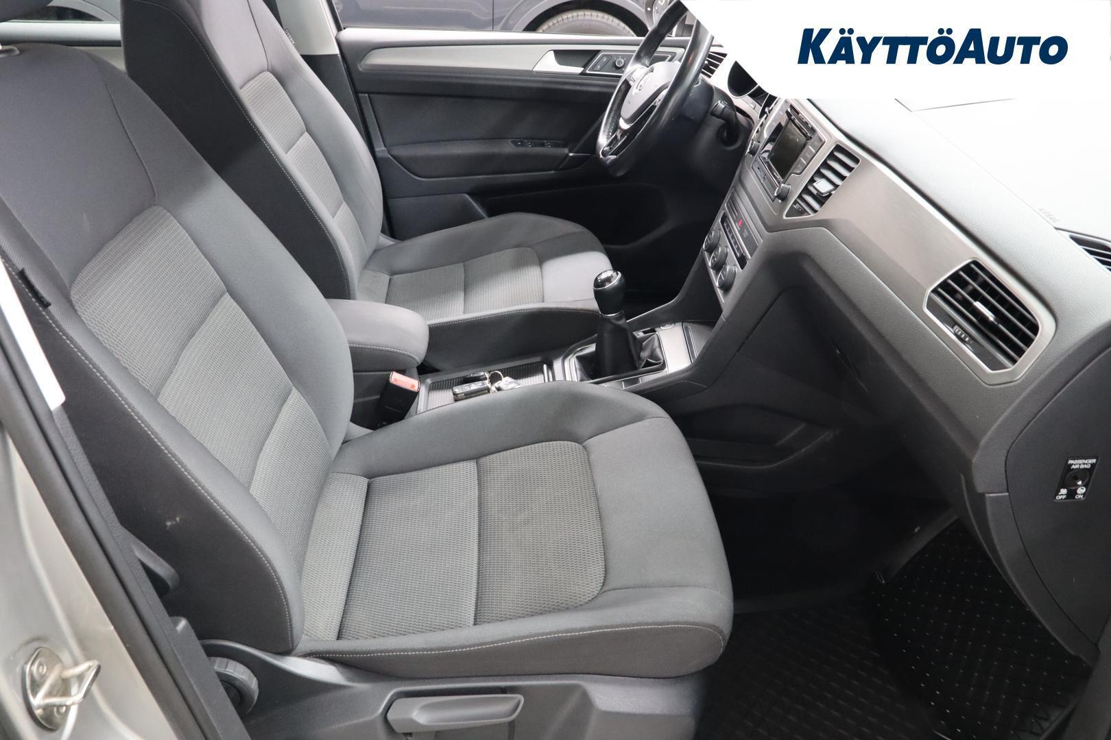 VOLKSWAGEN Golf Sportsvan 2014