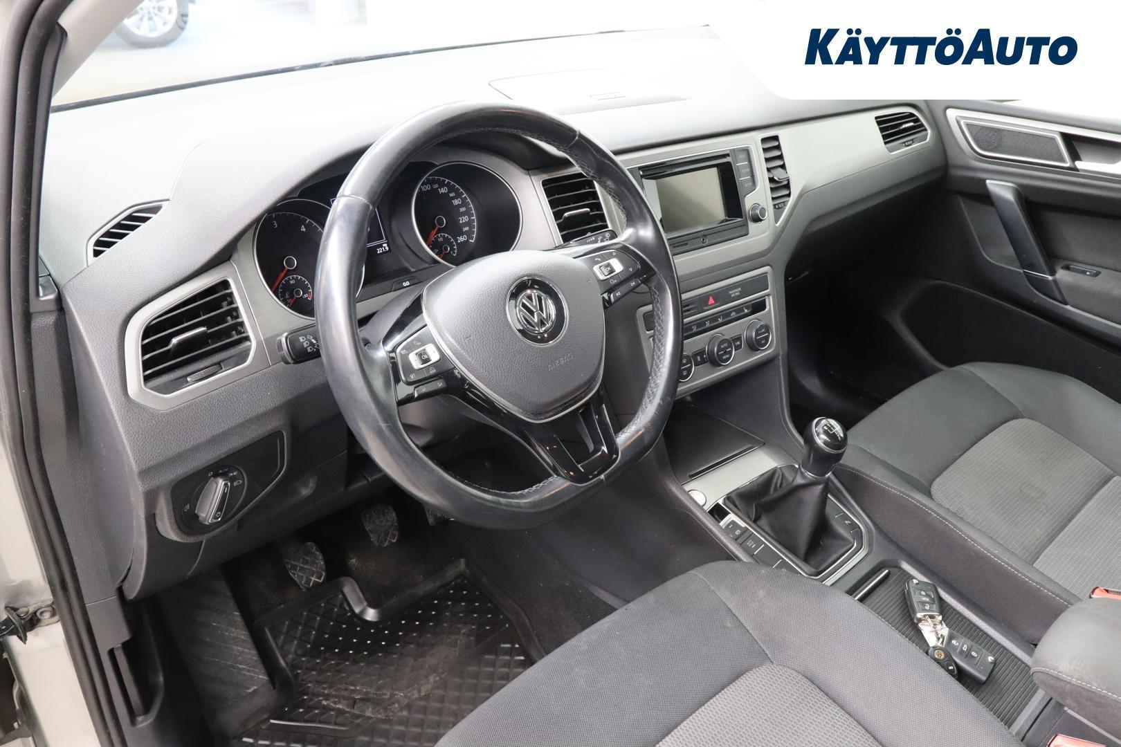 VOLKSWAGEN Golf Sportsvan 2014