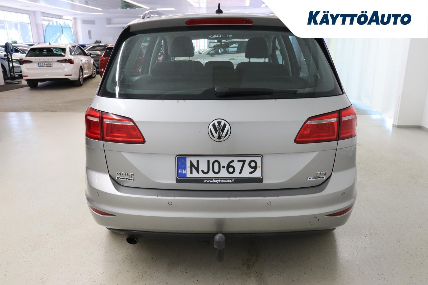 VOLKSWAGEN Golf Sportsvan 2014