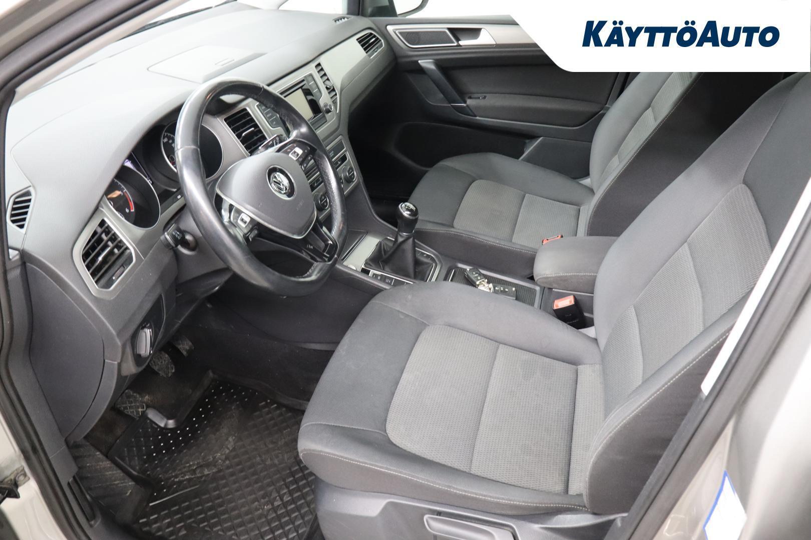 VOLKSWAGEN Golf Sportsvan 2014