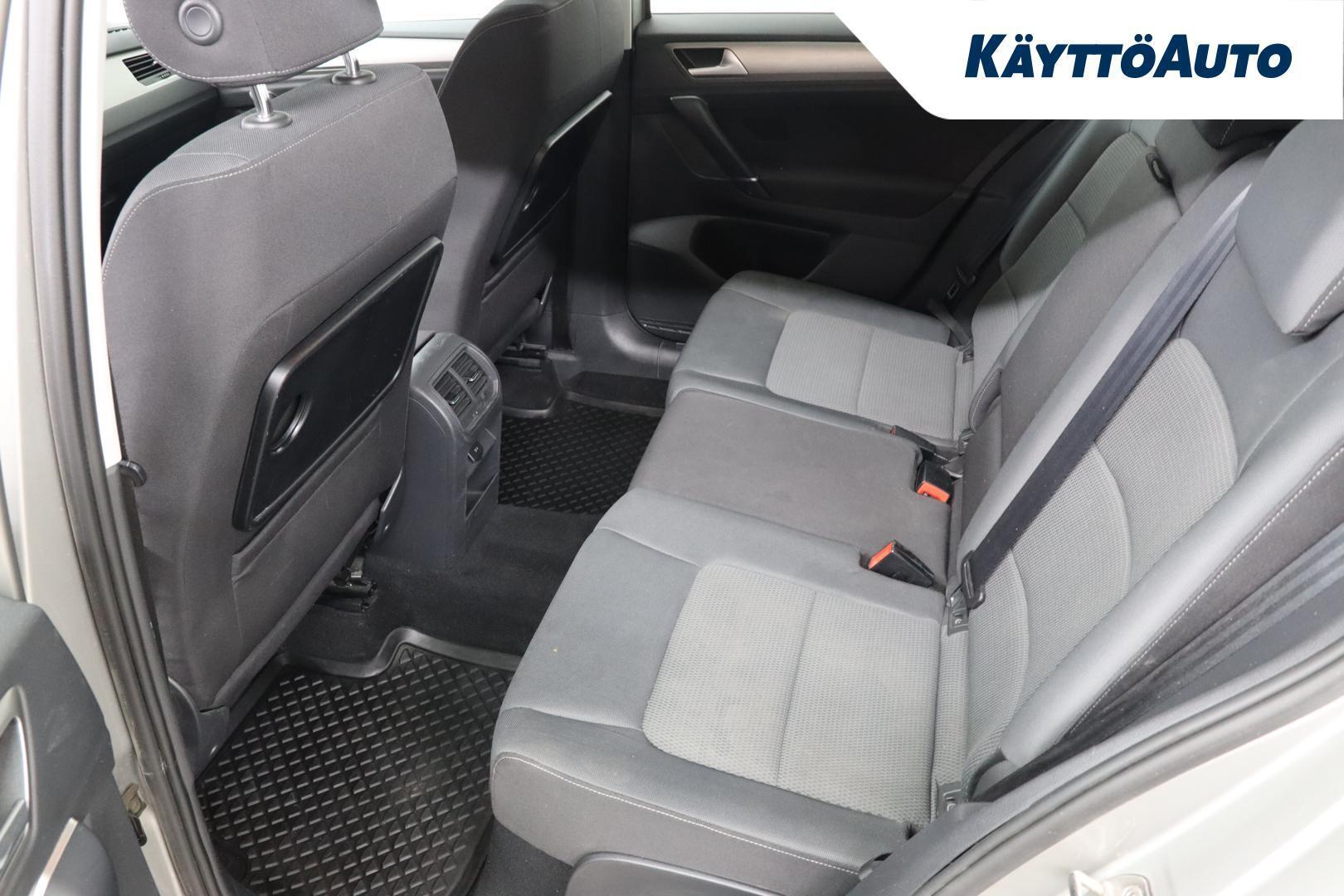 VOLKSWAGEN Golf Sportsvan 2014