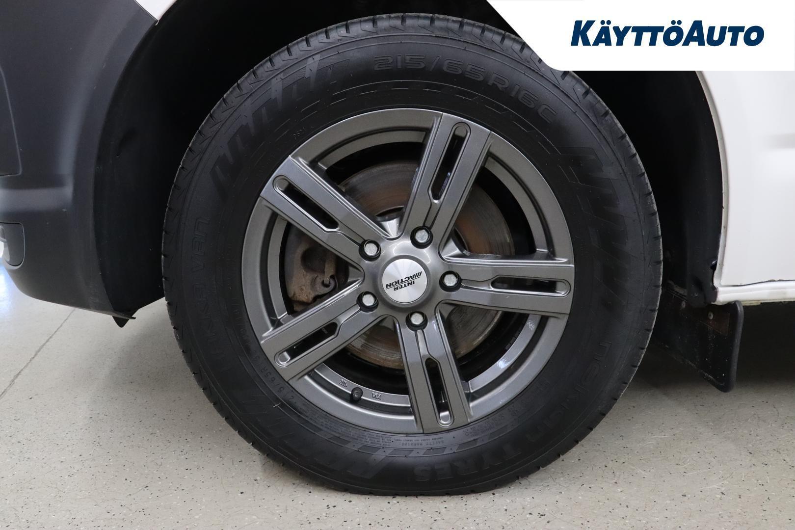 VOLKSWAGEN Transporter 2015